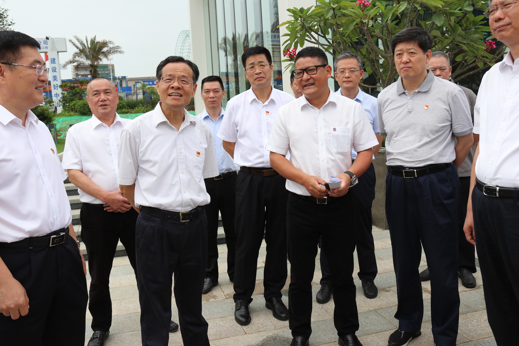 自治区主席陈武到我公司调研